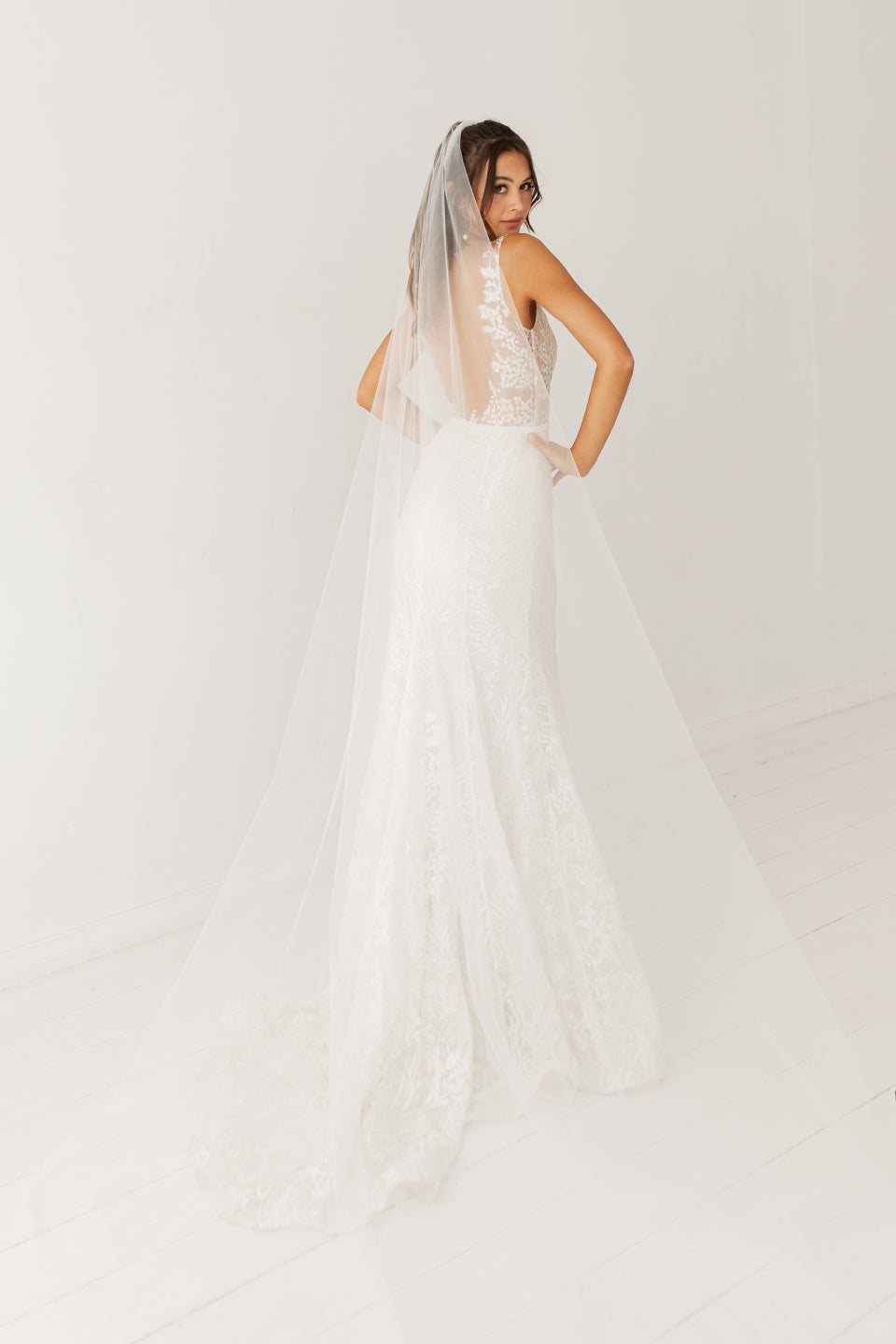 OUI The Label One Tier Veil, side view showing raw cut tulle edge